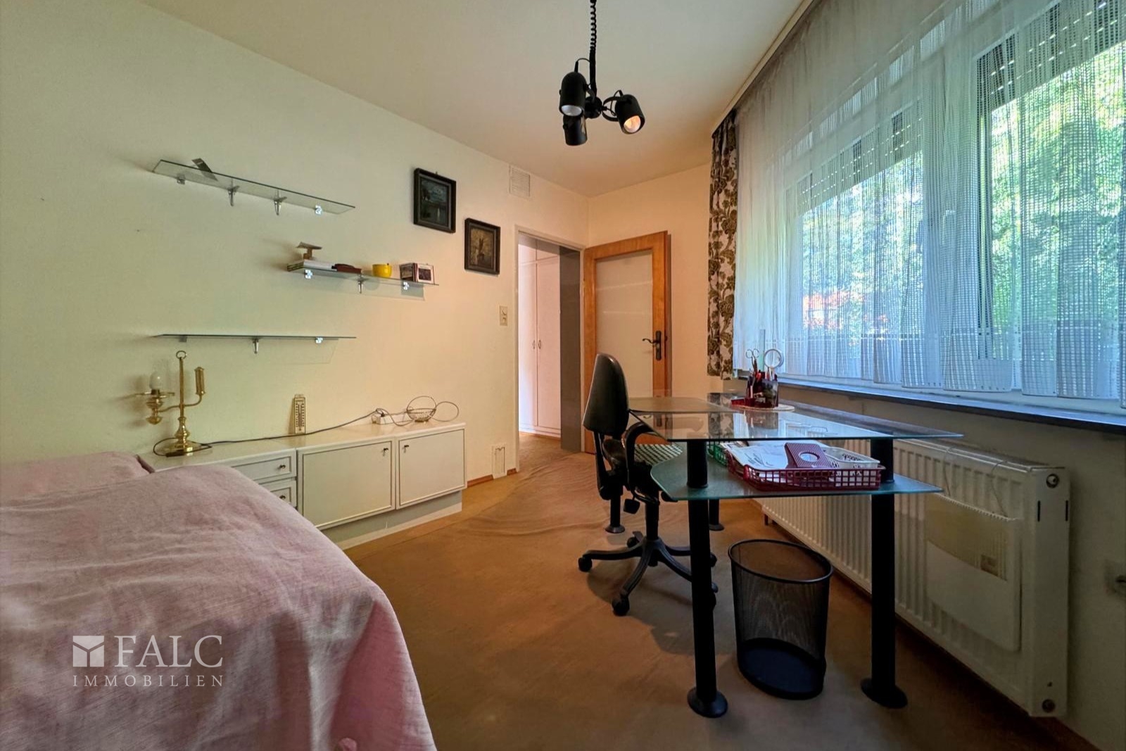 Zimmer EG 2